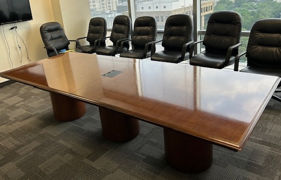 10′ x 4′ Table w/power