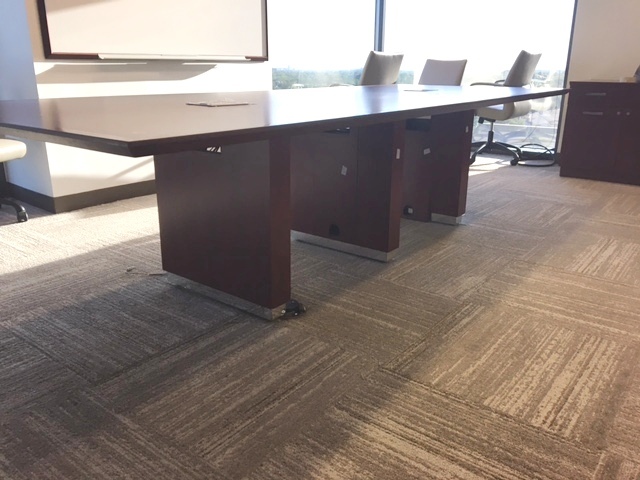 10′ x 4′ Table w/power