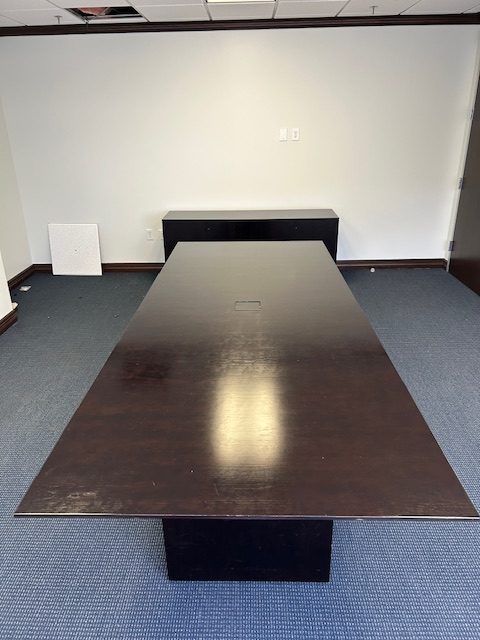 10’ x 4’ Table with power