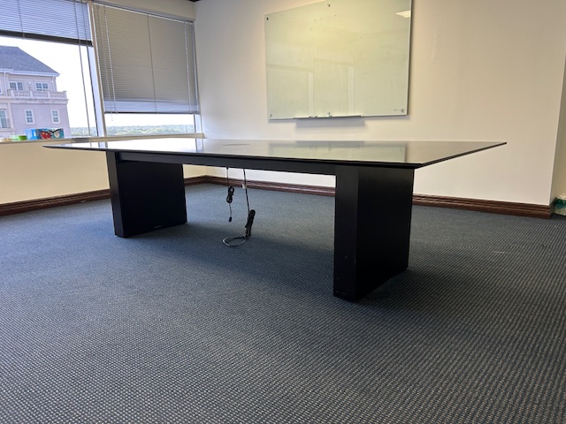10’ x 4’ Table with power