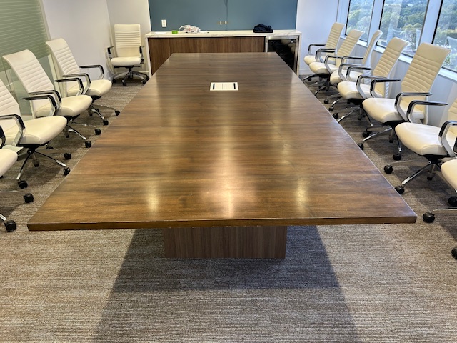 14’ x 5’ table w/power