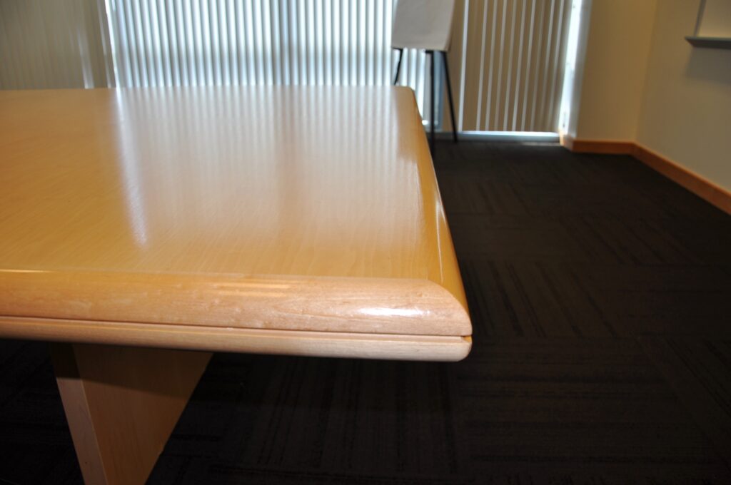 16′ x 5′ maple table w/power