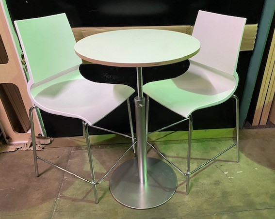 24″H Counter Height Stool