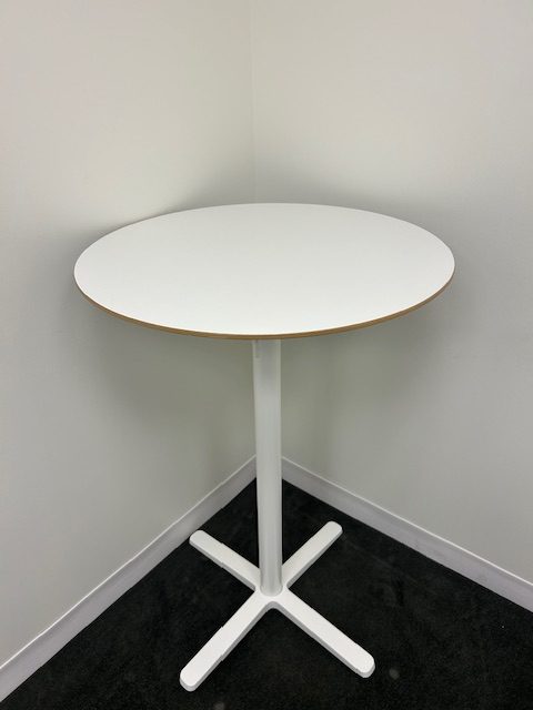 28”Dia. Bar height table