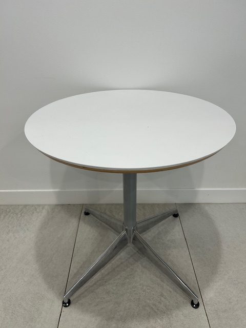 29” Dia. Round Table