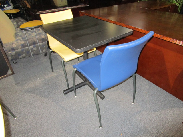 30″ x 24″ Breakroom Tables