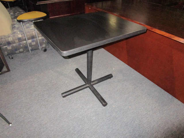 30″ x 24″ Breakroom Tables