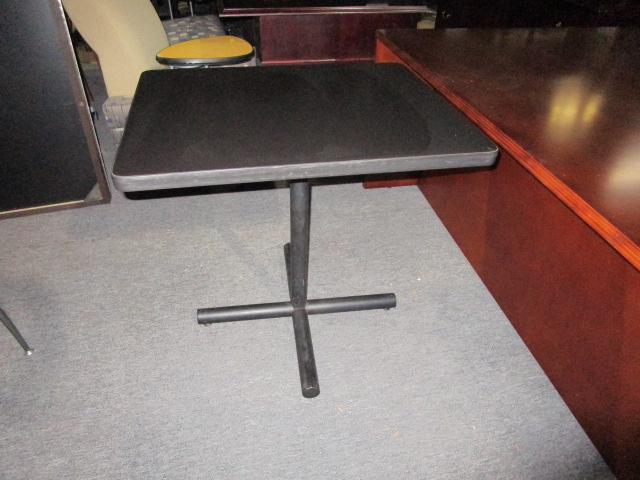 30″ x 24″ Breakroom Tables