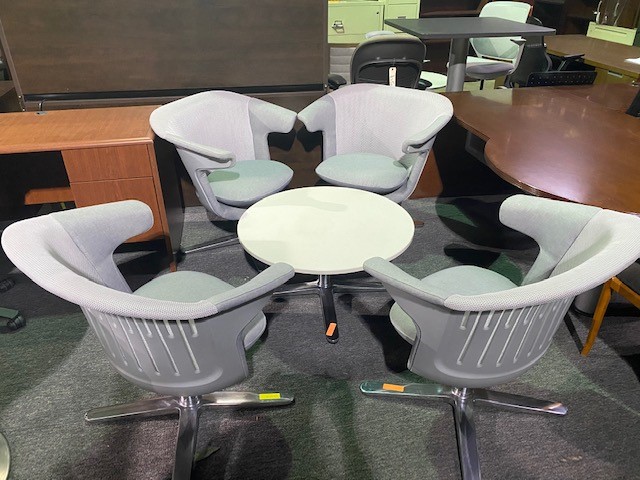 32″ Round Coffee Table