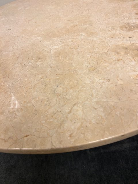 34” round coffee table