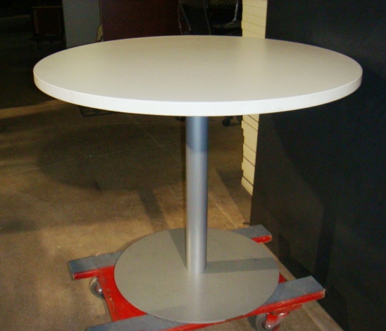 36″ round break room table