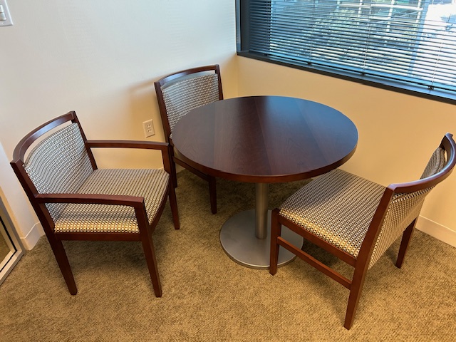 36″ round table