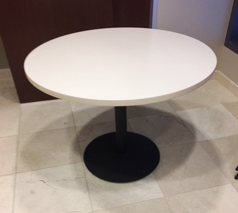 42″ round table