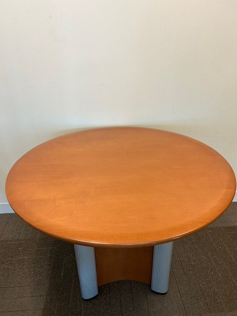 42″ Round Table