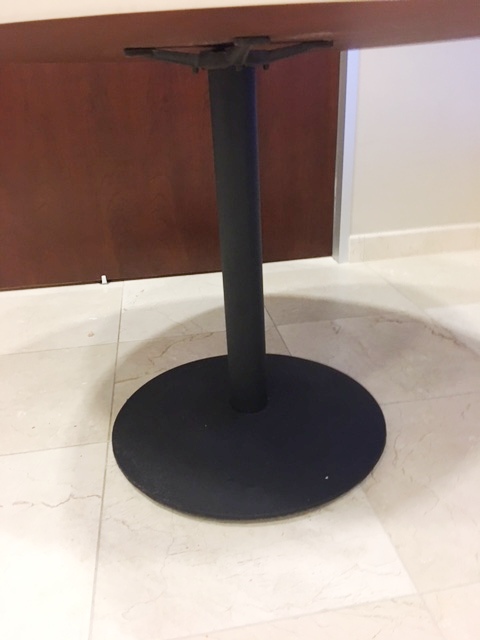 42″ round table