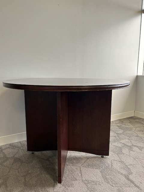 42” Round Table
