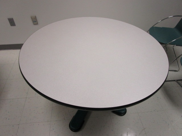 42″Dia. Breakroom table