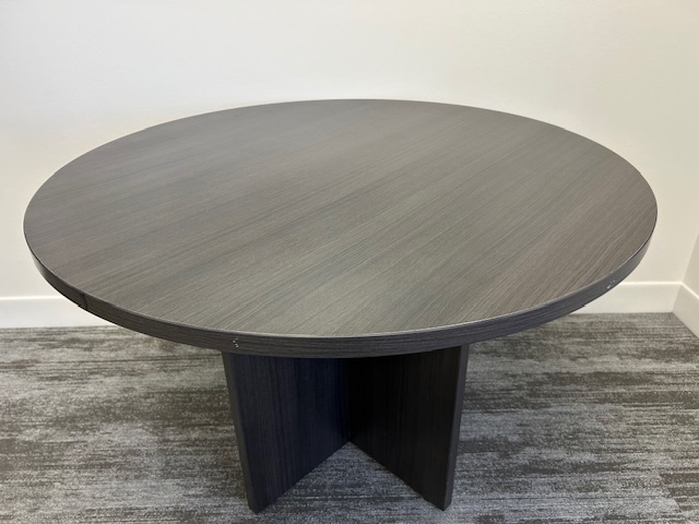 42”round National table