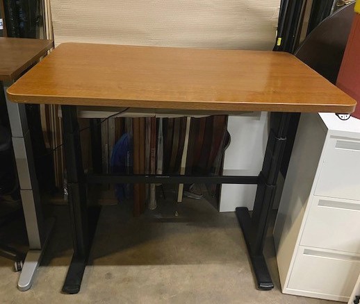 46″ x 29″ Sit/Stand Desk