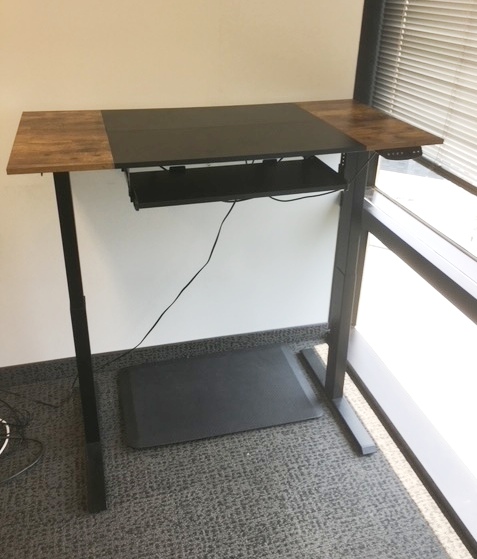 47” x 23” Sit/Stand Desk