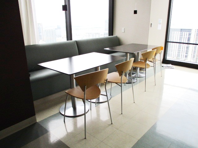 48″ x 30″ break room table
