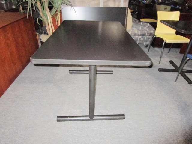 48″ x 30″ Breakroom Table