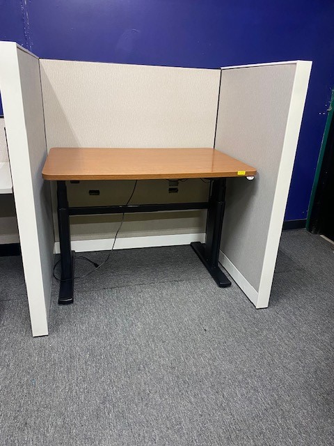 48″W x 53″H Telemarketing Station