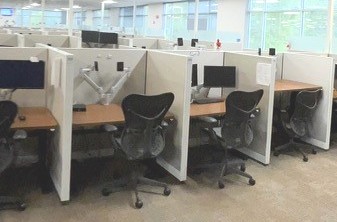 48″W x 53″H Telemarketing Station