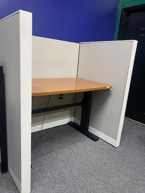 48″W x 53″H Telemarketing Station