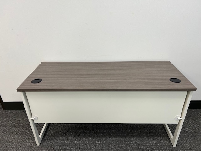 5’ x 2’ Table