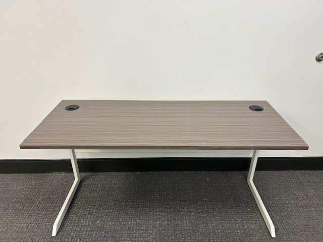 5’ x 2’ Table