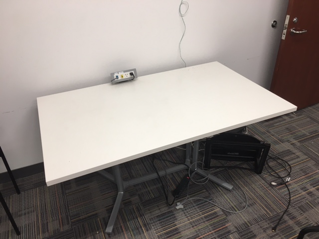 5′ x 3′ White Table
