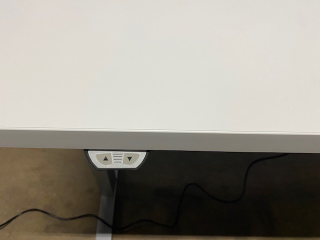58″ x 29″ Sit/Stand Desk