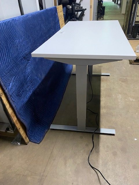58″ x 29″ Sit/Stand Desk