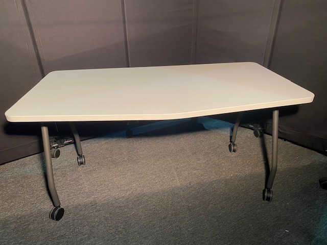 5’W Steelcase Verb Tables