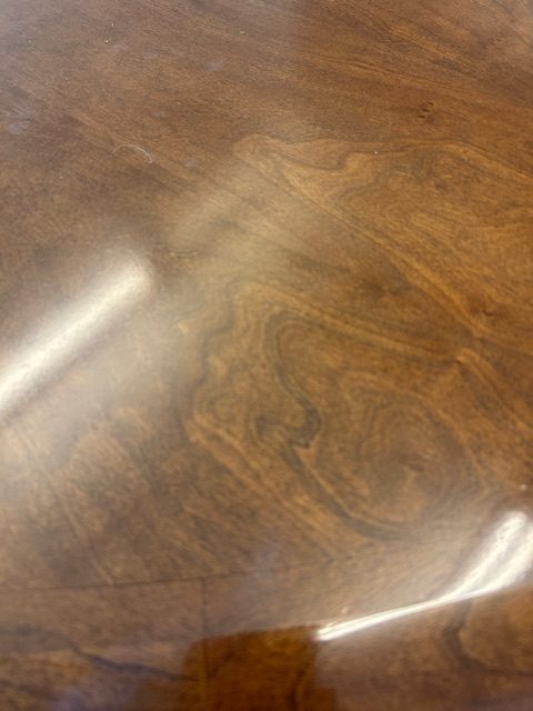 6’ Round table w/power