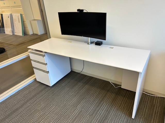 6′ x 2′ Single Pedestal Desk