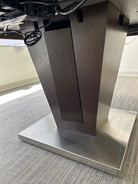 6’ x 4’ Table w/power