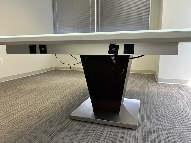 6’ x 4’ Table w/power