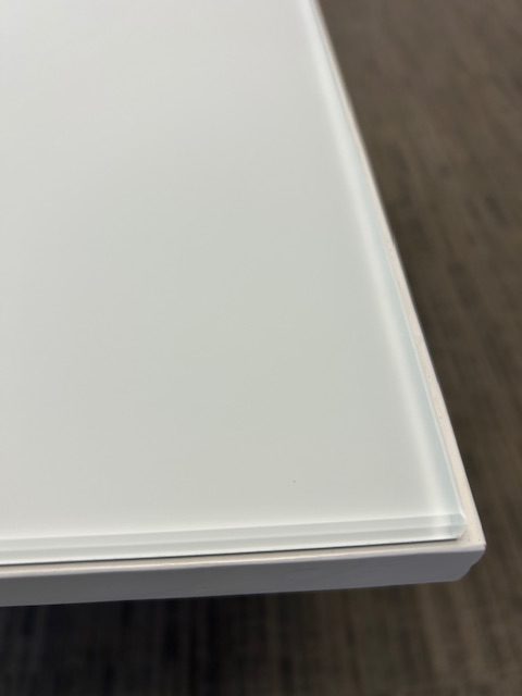 6’ x 4’ Table w/power