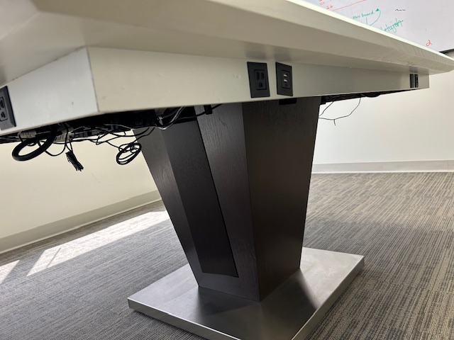 6’ x 4’ Table w/power