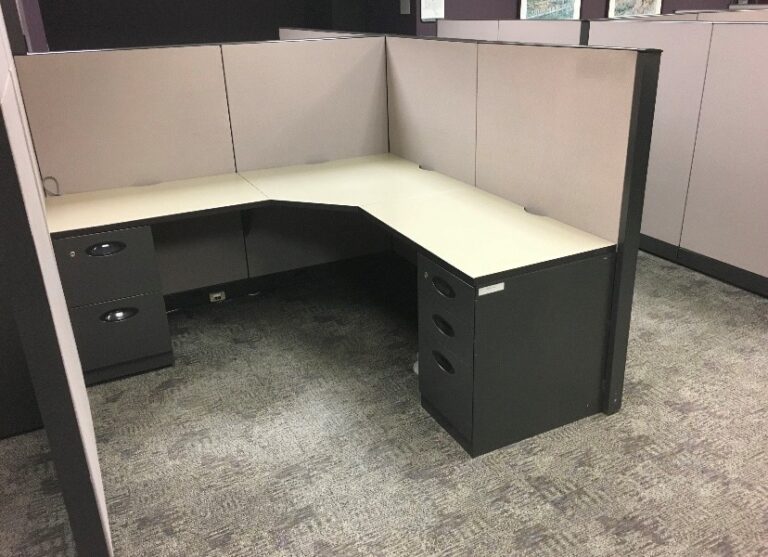 6′ x 6′ x 54″H Gray Trim Answer
