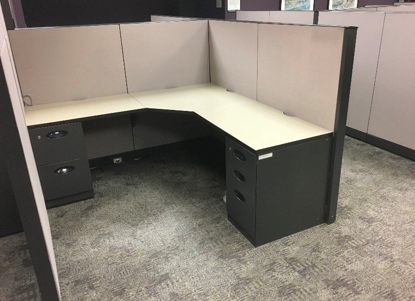 6′ x 6′ x 54″H Gray Trim Answer