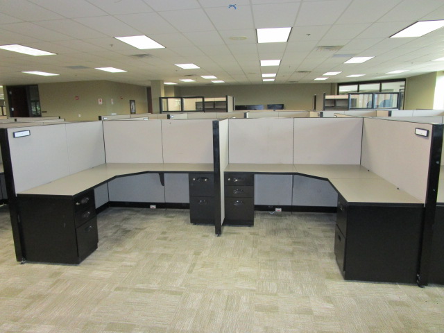 6′ x 6′ x 54″H Steelcase Answer