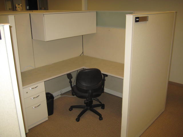 6′ x 6′ x 65″H Steelcase Answer