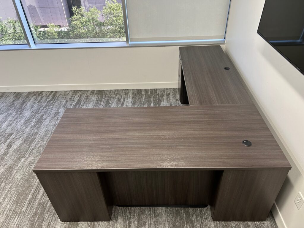 6′ x 7.5′ National L shape desk