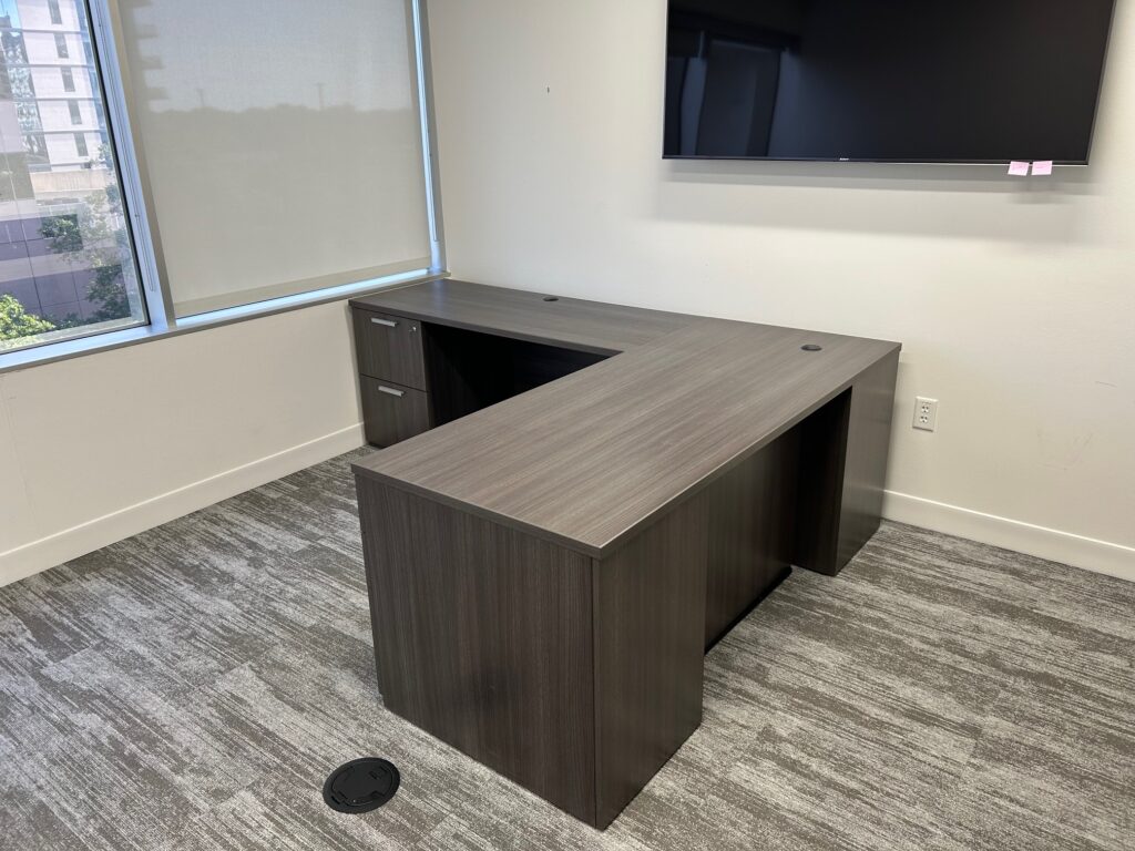 6′ x 7.5′ National L shape desk