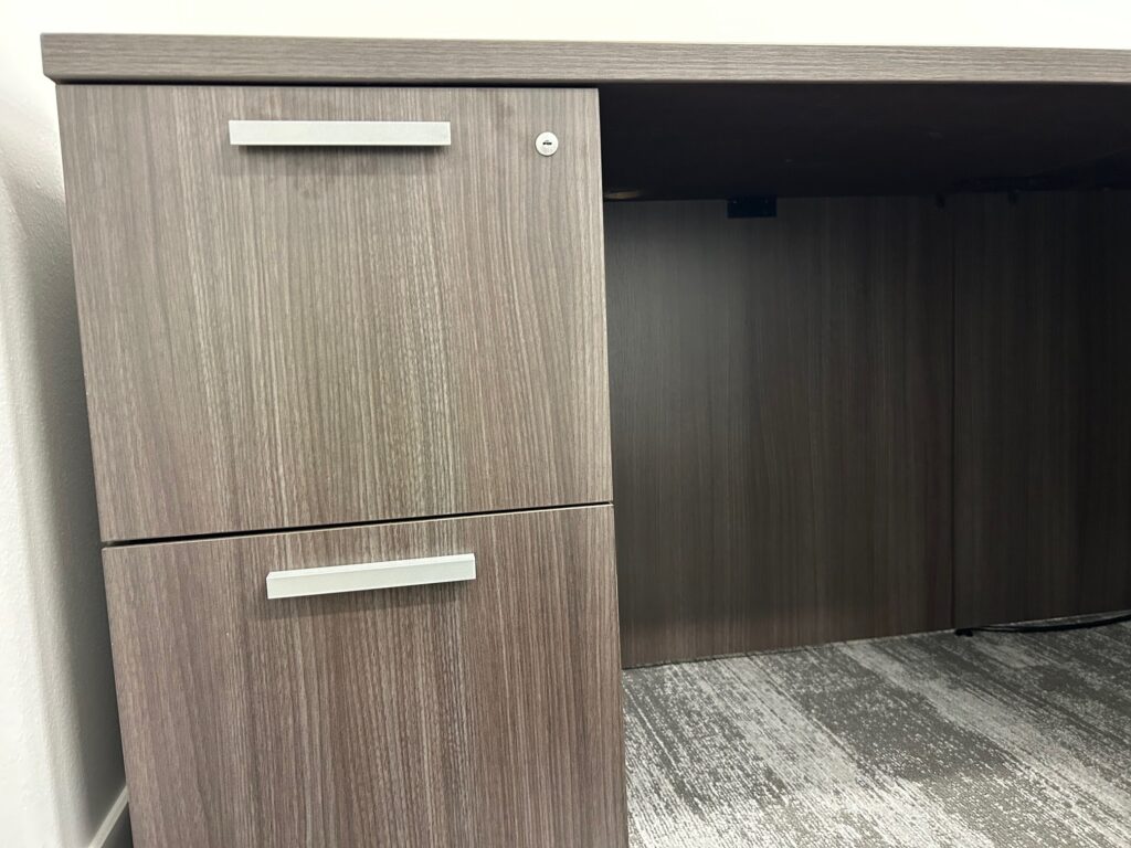 6′ x 7.5′ National L shape desk