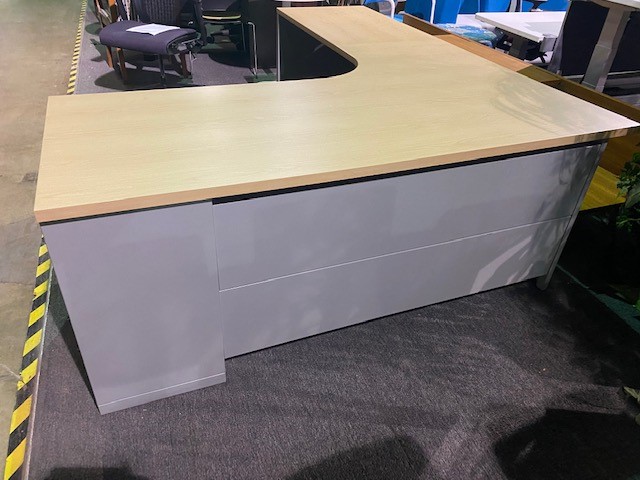 6′ x 7′ L shape desk