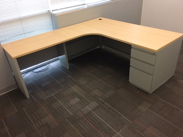6′ x 7′ L shape desk